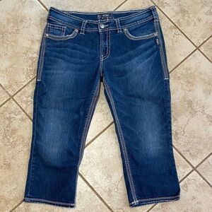 Silver Jeans Suki Surplus Capri Jeans